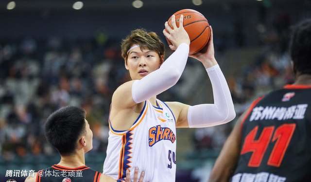 报道还透露，其实是泰尔齐奇和罗伊斯多年关系很不错，而且属于同一家经纪公司。